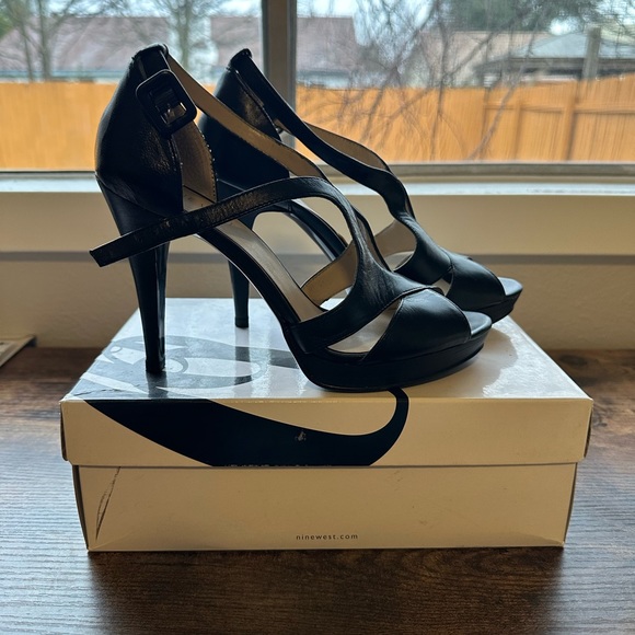 Nine West Platform Strap On Heels - Picture 1 of 9